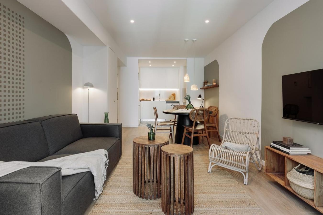 Eboli - 3 Bedrooms, Balcony And Terrace In Ciutat Vella Appartement Barcelona