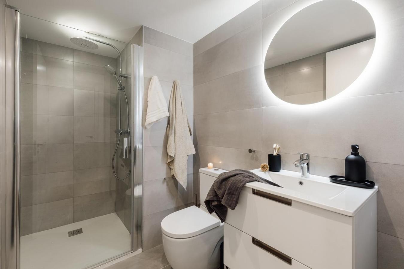 Eboli - 3 Bedrooms, Balcony And Terrace In Ciutat Vella Appartement Barcelona